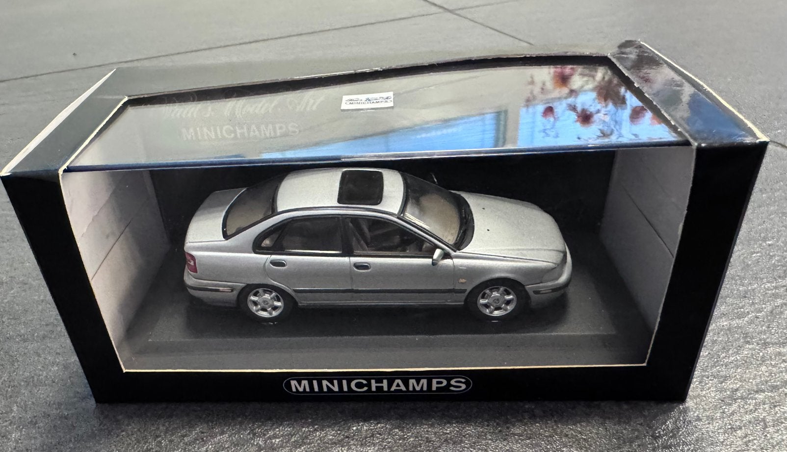 Minichamps Volvo S40 1996 grijs 1:43, Ophalen of Verzenden, Zo goed als nieuw, Auto, MiniChamps