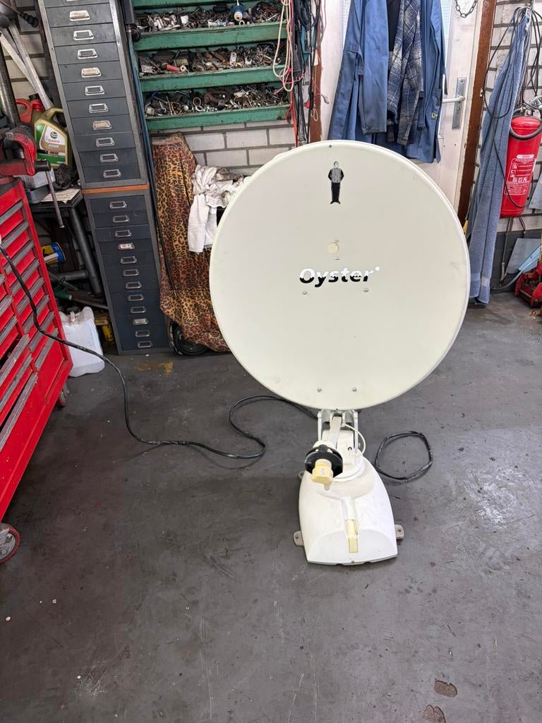 Oyster camper of caravan schotel antenne, Caravans en Kamperen, Ophalen of Verzenden, Zo goed als nieuw
