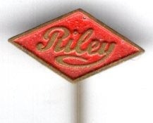 Riley rood op zilverkleurig brommer speldje ( C_213), Ophalen of Verzenden, Zo goed als nieuw, Transport, Speldje of Pin