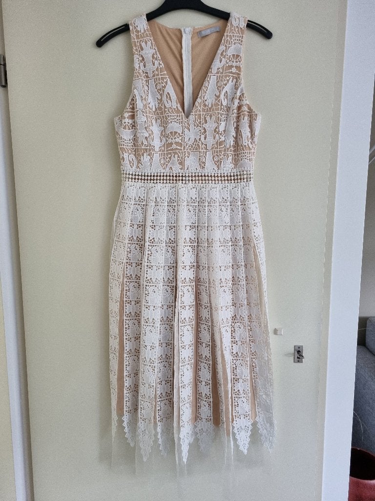 Mooie jurk / galajurk / feestjurk -- maat S / 36 -- Allyson, Galajurk, Allyson, Beige, Ophalen of Verzenden