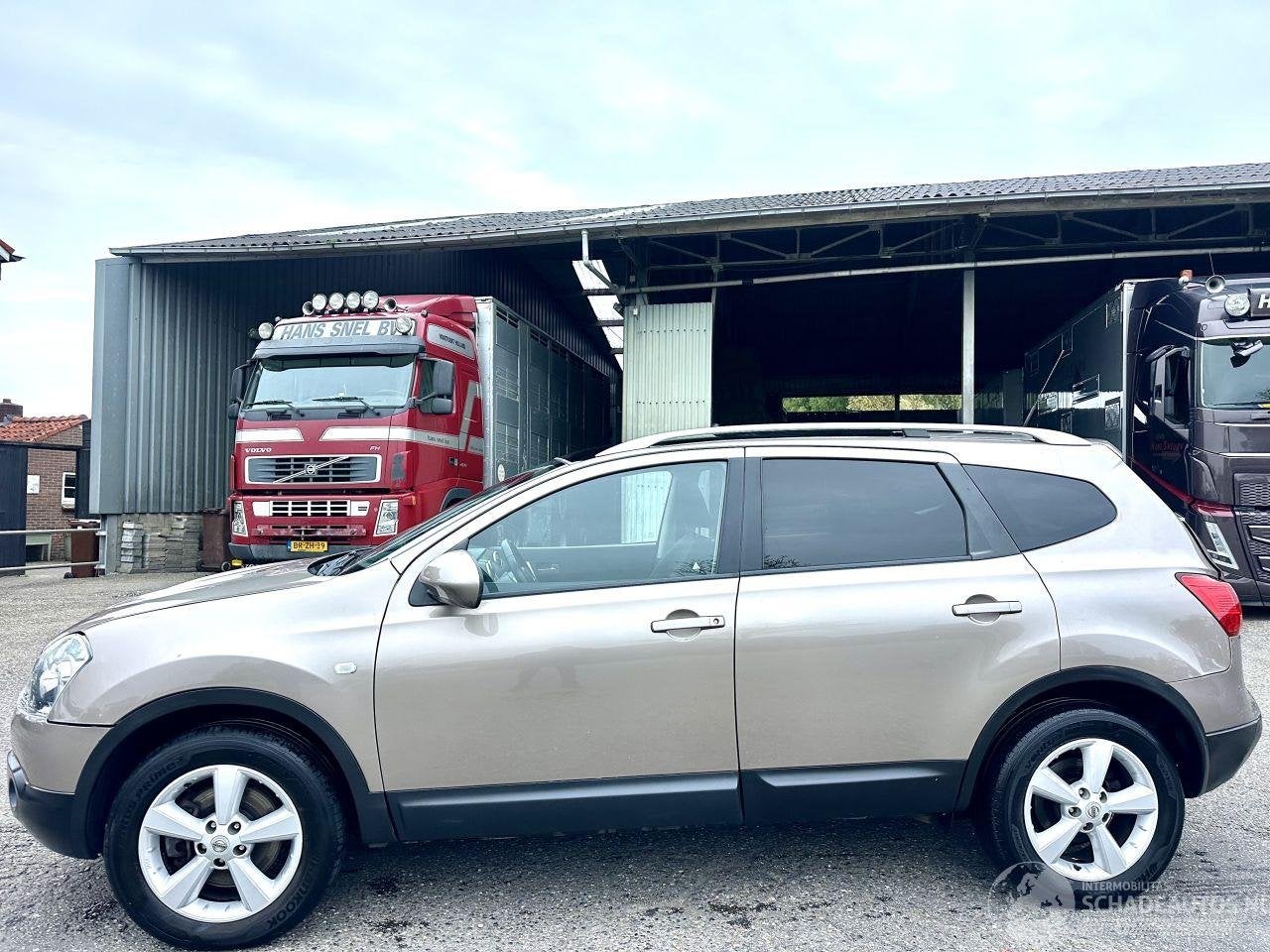 Nissan QASHQAI+2 2.0 141pk 4WD aut Con. Ed 7Pers - pano - na, Automaat, Beige, Germany@nissan-services.eu, SUV of Terreinwagen