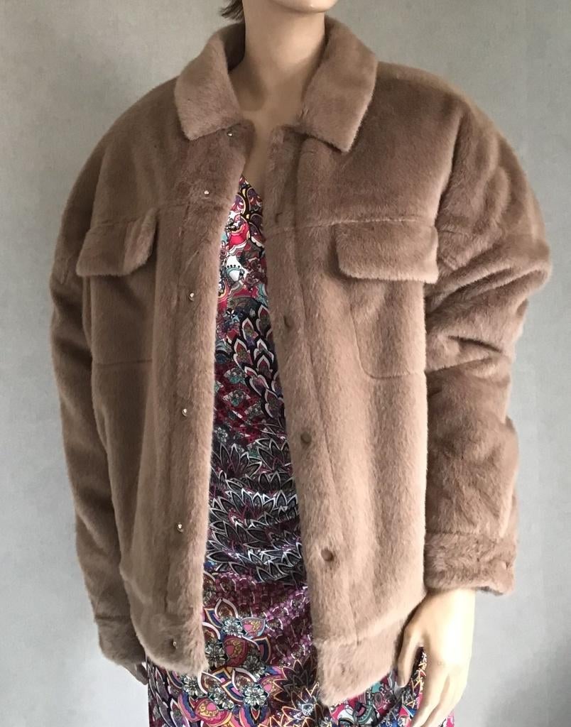 Oversized 'truckercoat Faux Fur beige maat L, Beige, Maat 42/44 (L), Ophalen of Verzenden, Zo goed als nieuw