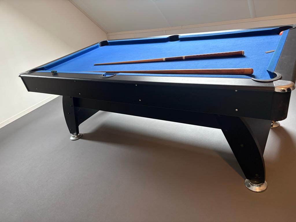 Pooltafel met keuen en ballen, Sport en Fitness, Ophalen, Gebruikt, Pooltafel