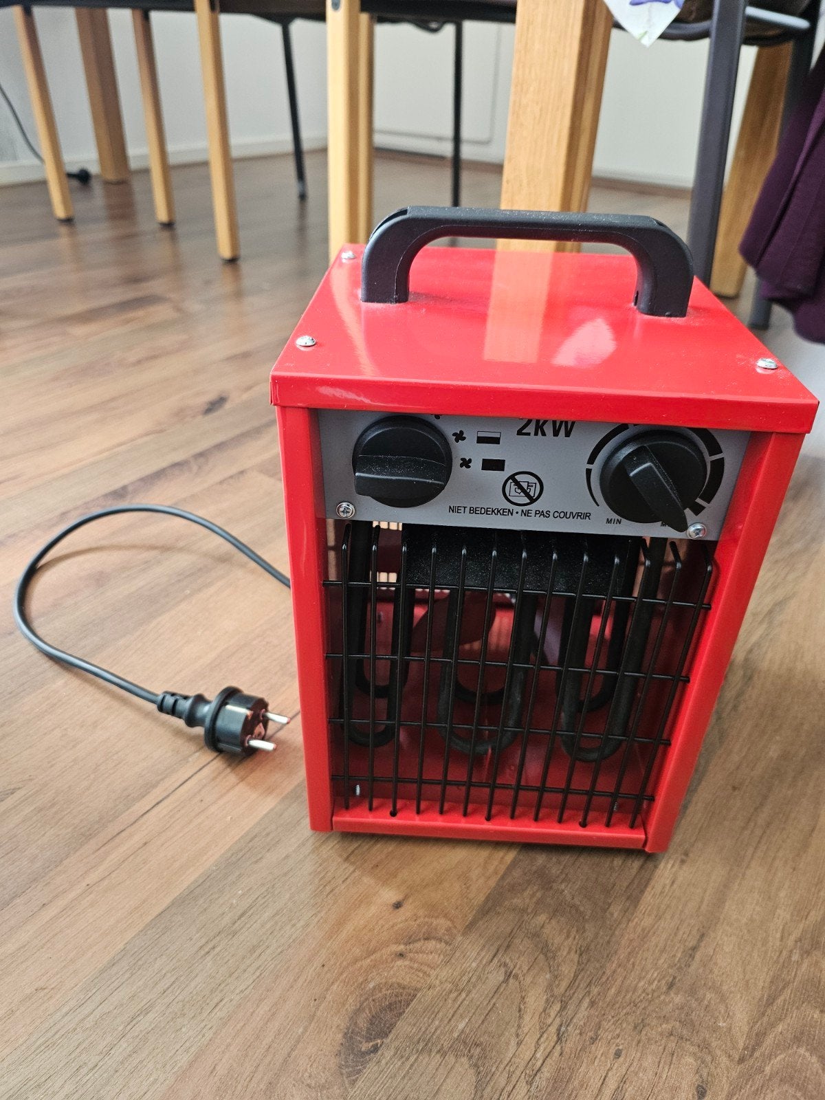 Werkplaatskachel 2000W - Zo goed als nieuw, Doe-het-zelf en Verbouw, Verwarming en Radiatoren, Ophalen, Minder dan 30 cm, Kachel