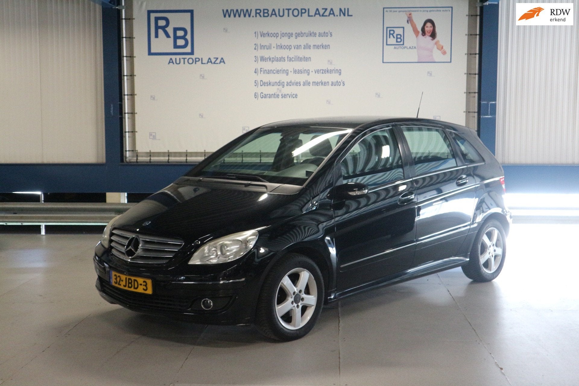 Mercedes-Benz B-klasse 170 AUTOMAAT . AIRCO . STOELVERWARMIN, Auto's, 4 cilinders, 116 pk, Zwart, 14 km/l