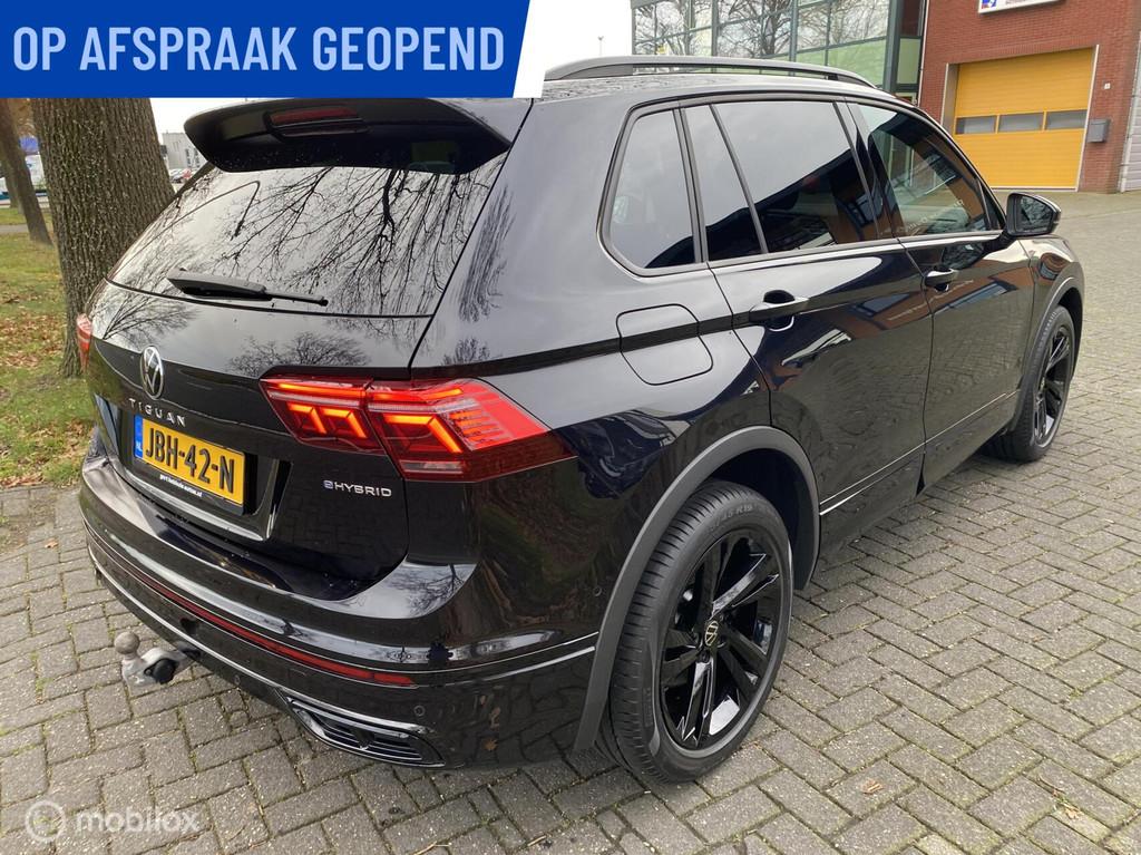 Volkswagen Tiguan 1.4 TSI eHybrid 3 x R-Line I Black Style I, Auto's, 1716 kg, Stof, Zwart, 4 cilinders