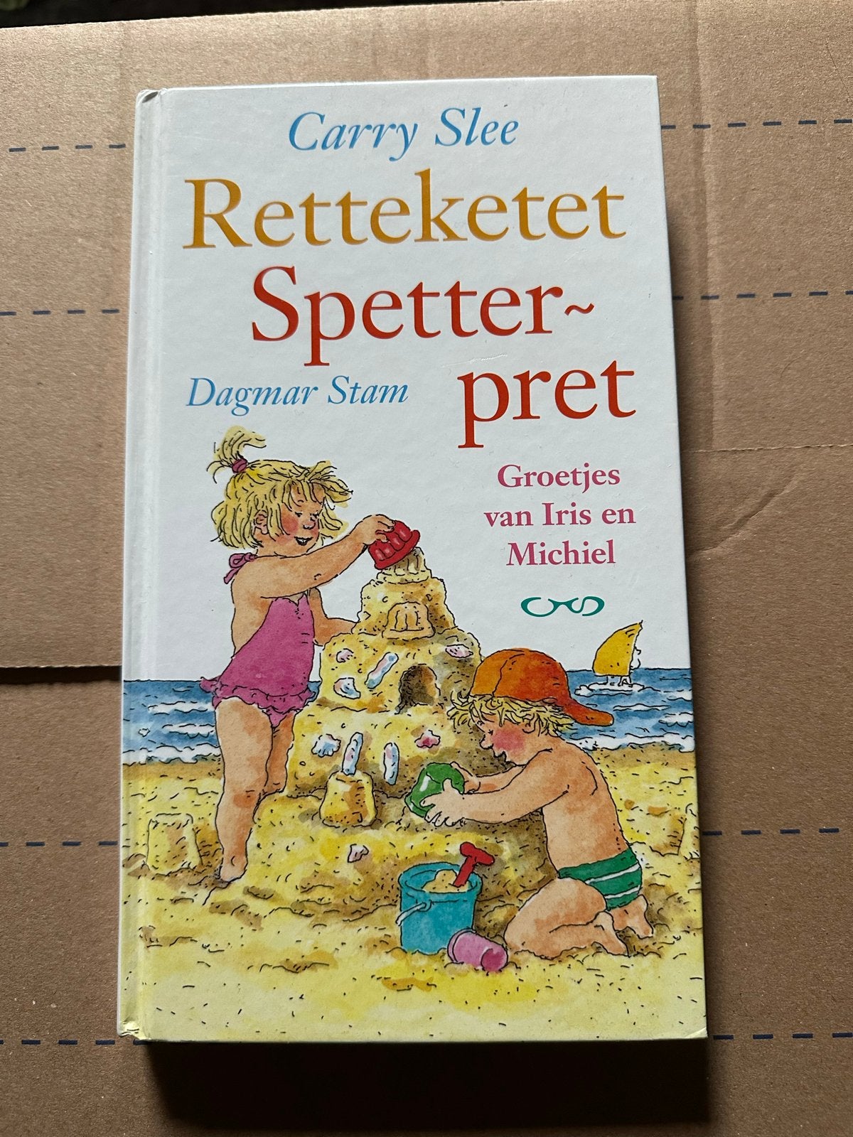Retteketet Spetterpret - Carry Slee (Kinderboek), Boeken, Ophalen of Verzenden, Gelezen, Fictie algemeen