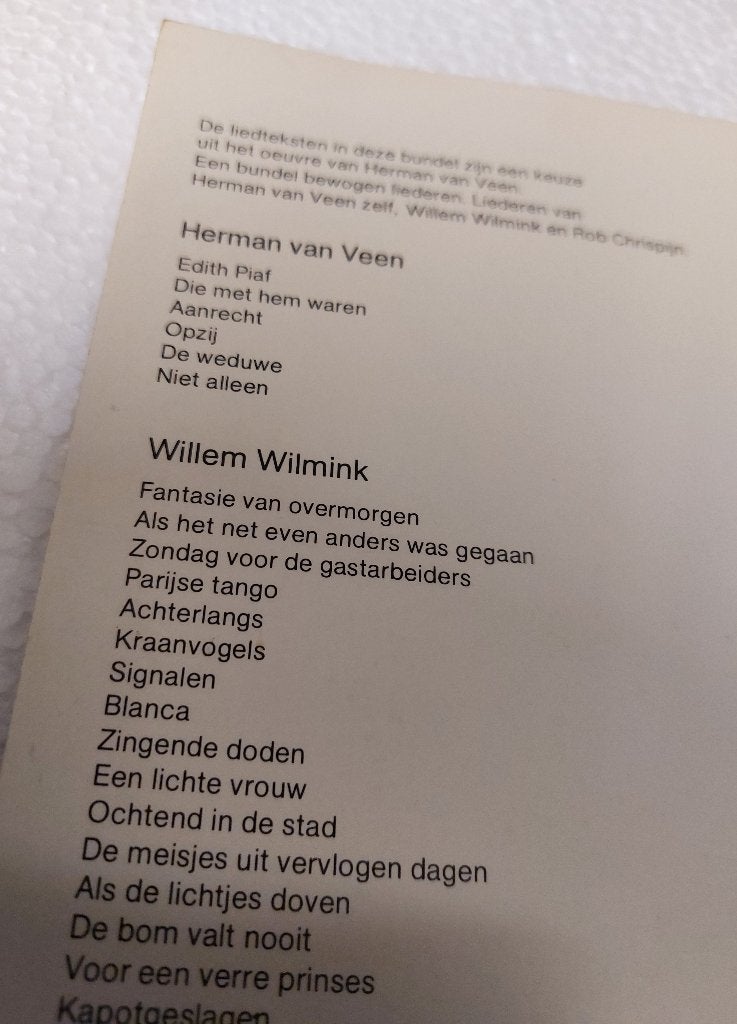 Herman van Veen BOEK Signalen Willem Wilmink Rob Chrispijn, Gebruikt, Ophalen of Verzenden, NvT, Boek, Tijdschrift of Artikel