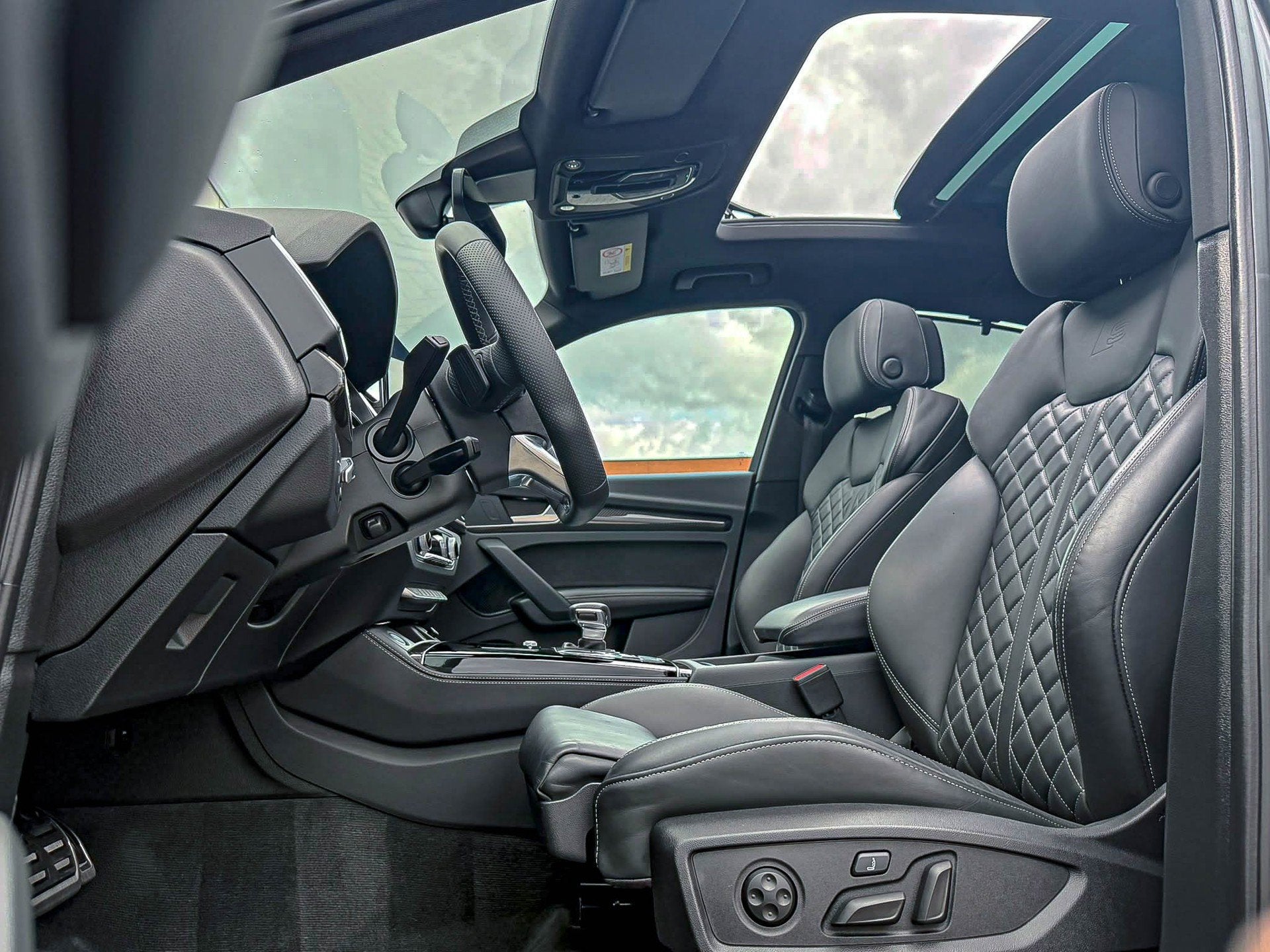 Audi Q5 Sportback 55TFSIe 367pk Quattro Competition S Editio, Auto's, Audi, Automaat, Dealer onderhouden, Gebruikt, 4 cilinders