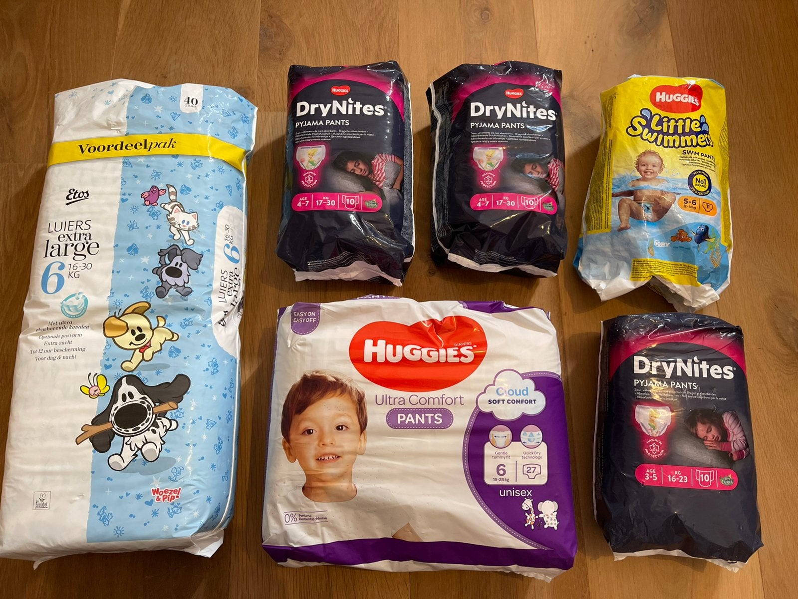 Pakket luiers veel maat 6 🌸 Extra large/Huggies/DryNites, Ophalen, Nieuw