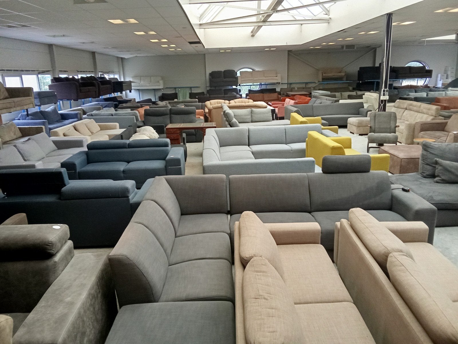 Hoekbanken - loungebanken - stoelen ( kringloop Lelystad), ., 125 cm of meer, Ophalen of Verzenden, Zo goed als nieuw