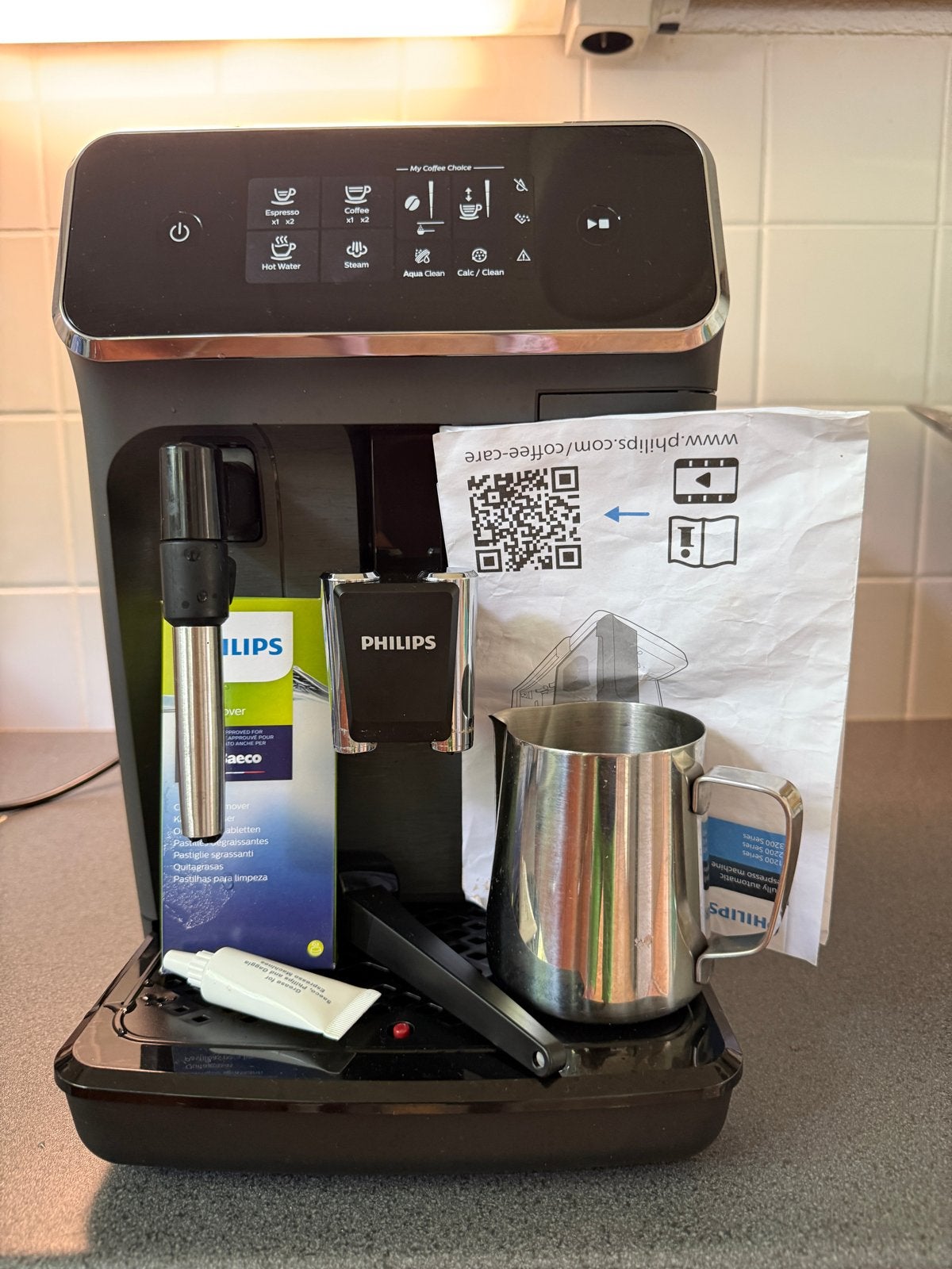 Philips 2200 EP2244/10 met opschuimkannetje en toebehoren, Espresso apparaat, Koffiebonen, Zo goed als nieuw, Ophalen