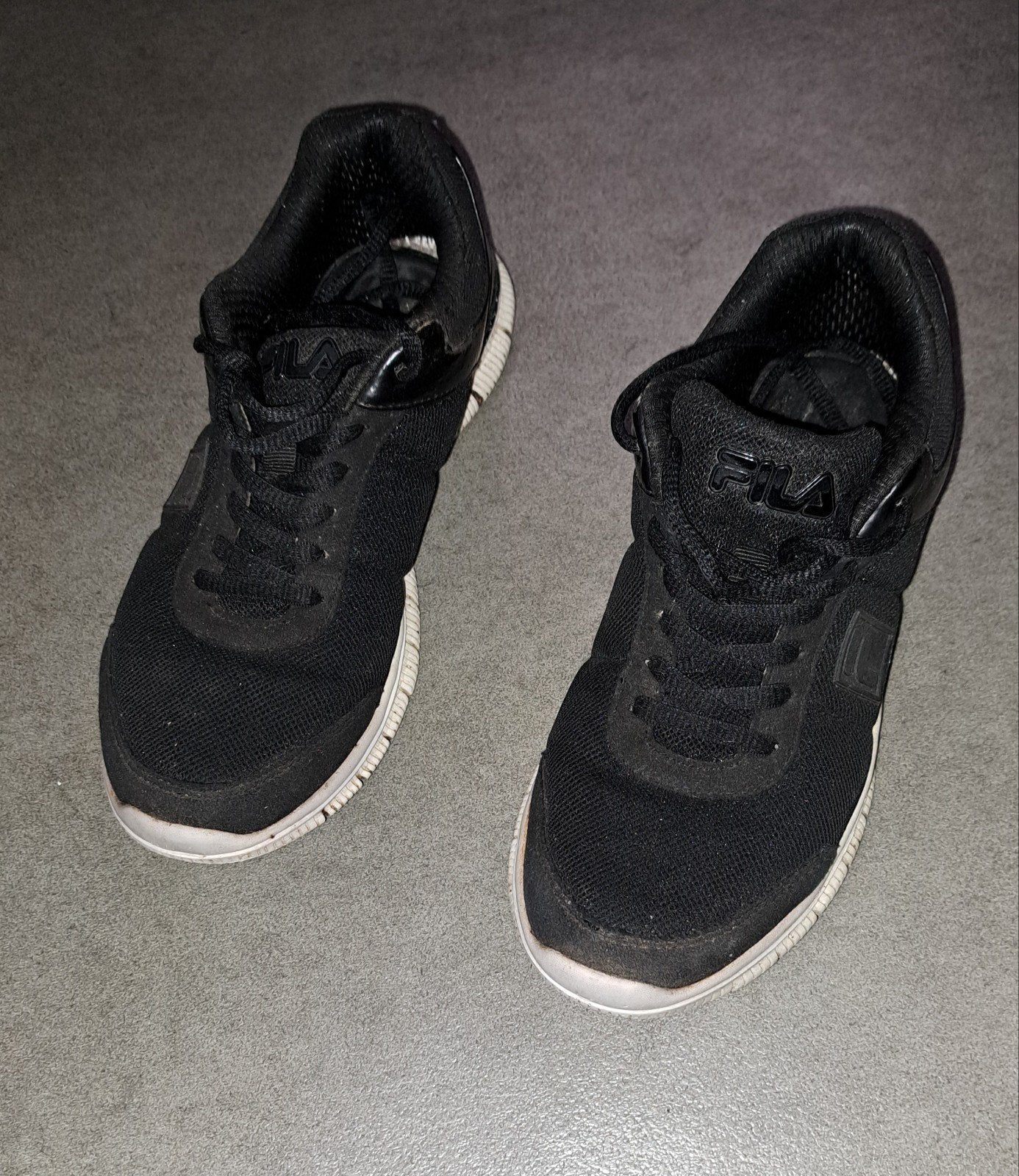 dames schoenen Fila, Ophalen of Verzenden, Zo goed als nieuw, Sneakers of Gympen