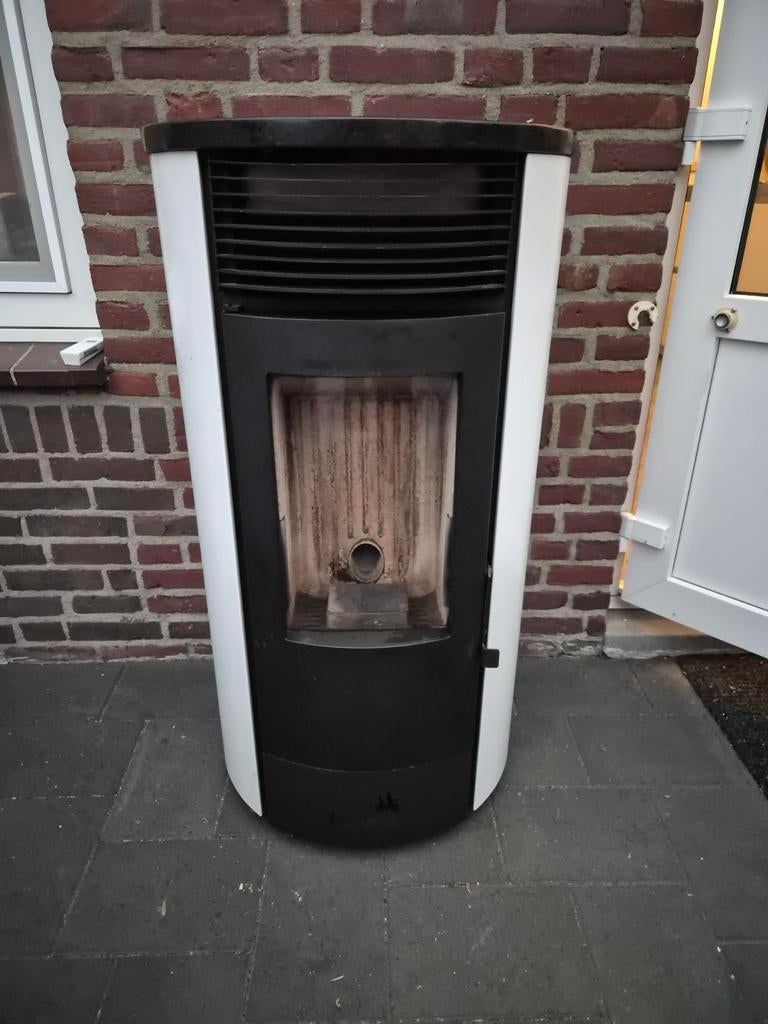 Moderne pelletkachel - Efficiënt en sfeervol, Huis en Inrichting, Kachels, Gebruikt, Vrijstaand, Pelletkachel, Overige brandstoffen