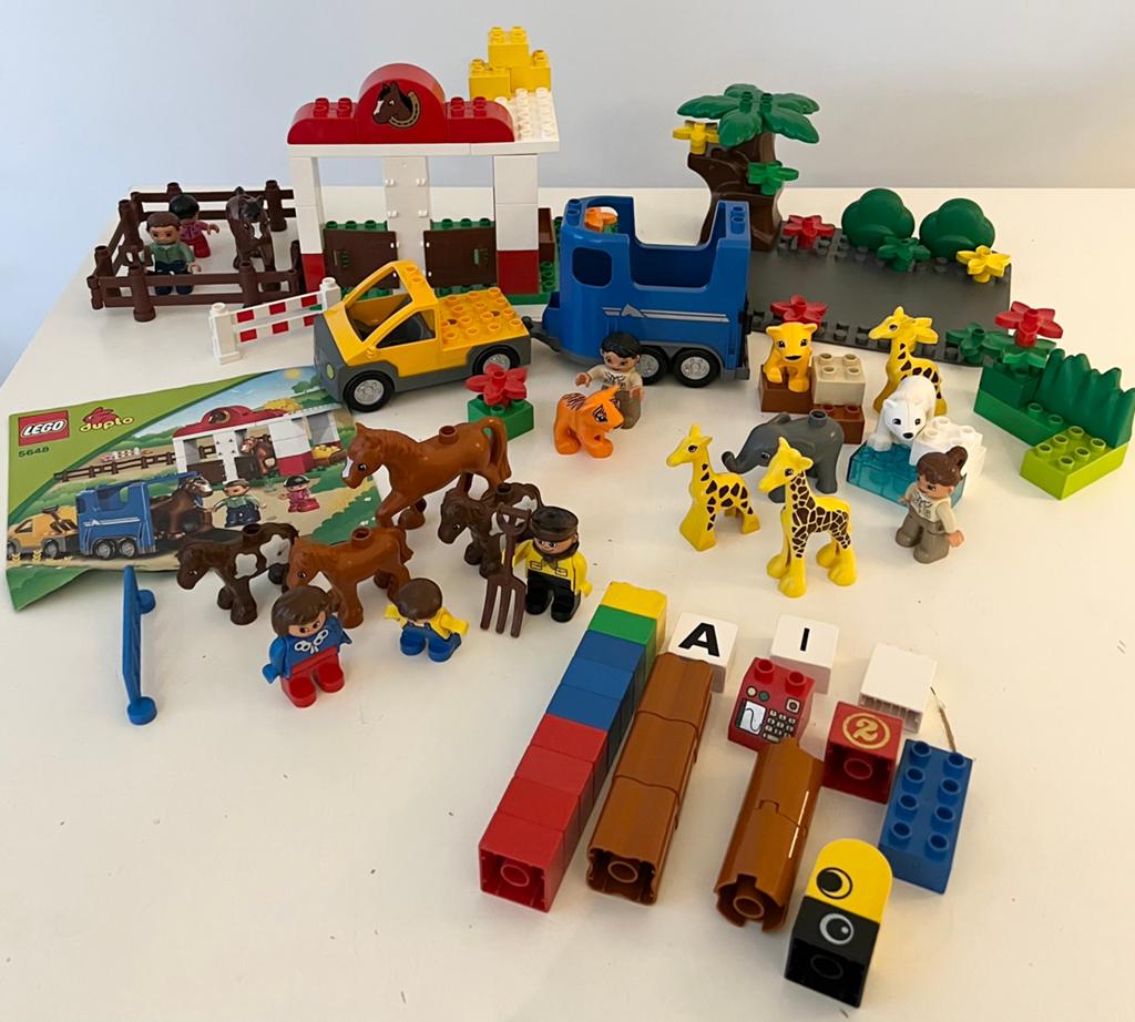 Bak Duplo o.a. paardenstal dierentuin extra dierenonderdelen, Kinderen en Baby's, Speelgoed | Duplo en Lego, Ophalen of Verzenden