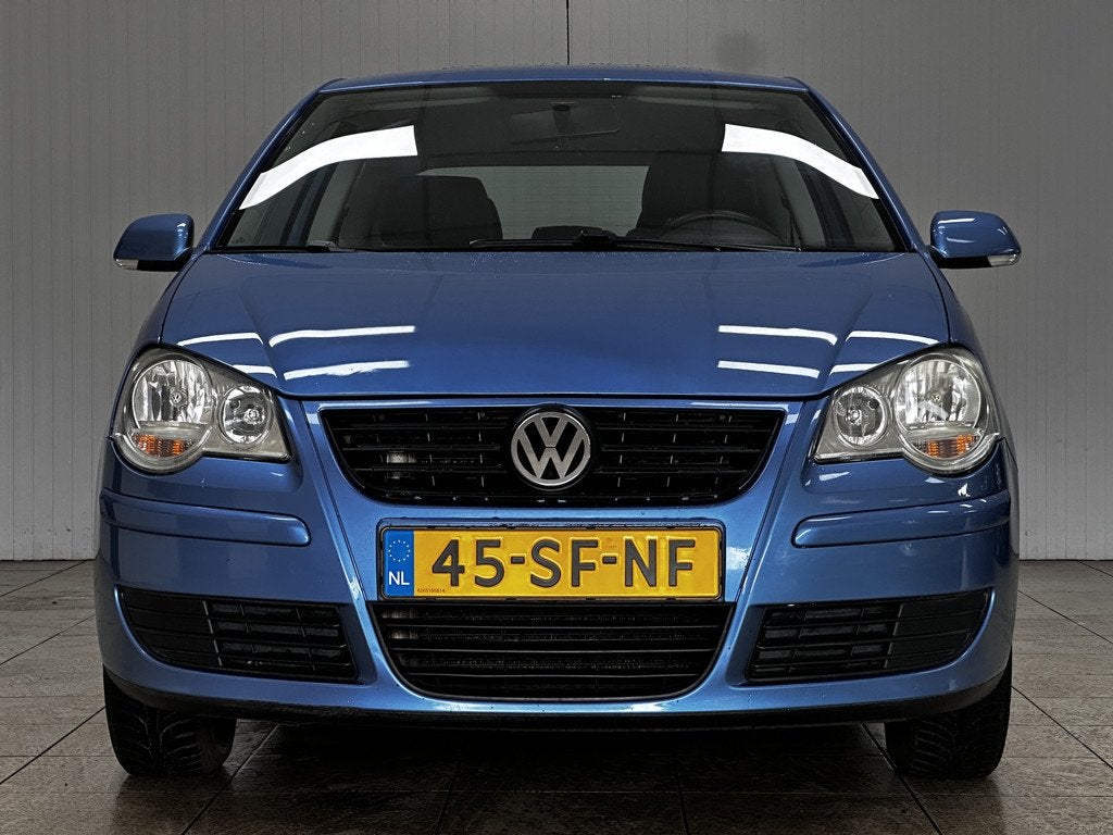 Volkswagen Polo 1.4-16V Turijn/ HISTORIE!/ AUTOMAAT!/ Airco/, Auto's, Volkswagen, Stof, Zwart, 4 cilinders, Blauw