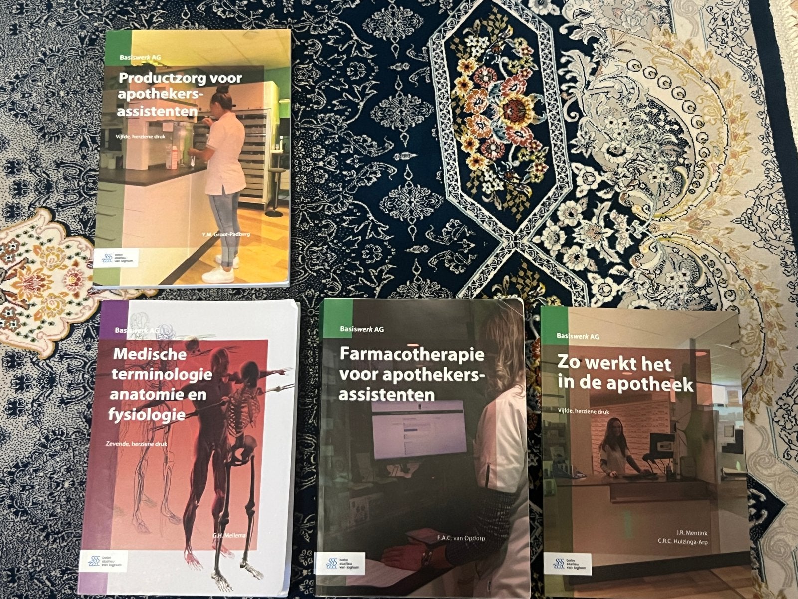 Boeken Apothekersassistent opleiding - Zeer goede staat, Boeken, Ophalen of Verzenden, Zo goed als nieuw, MBO