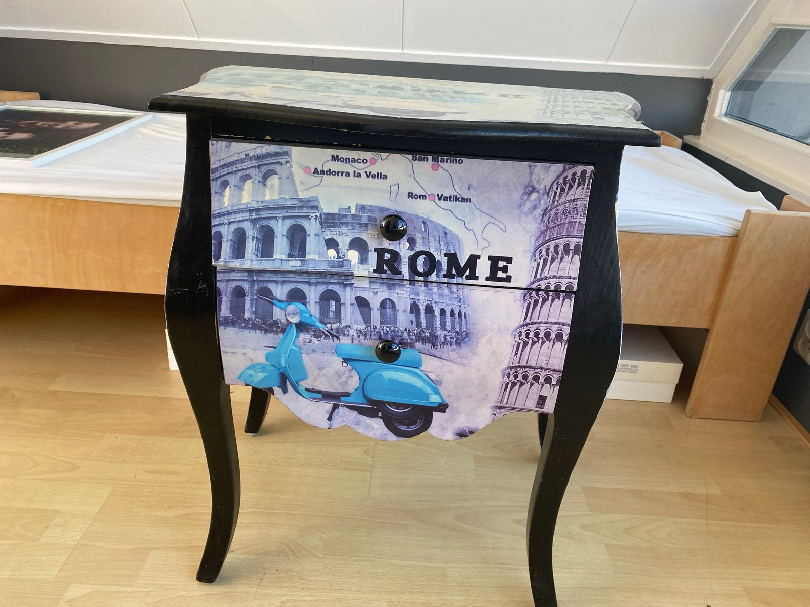Nachtkastje met Rome-thema en Vespa, Ophalen, Gebruikt, Minder dan 45 cm, 55 tot 70 cm