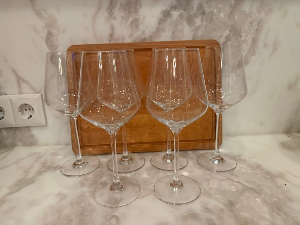 Villeroy & Boch Davina Glazen: 6 rode, 6 witte, 8 champagne, Ophalen of Verzenden, Zo goed als nieuw, Glas, Glas of Glazen