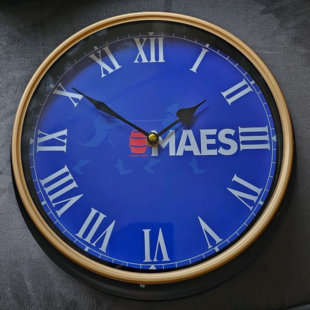 Mooie robuuste MAES wandklok met metalen rand, Ophalen of Verzenden, Nieuw, Reclamebord, Plaat of Schild, Overige merken