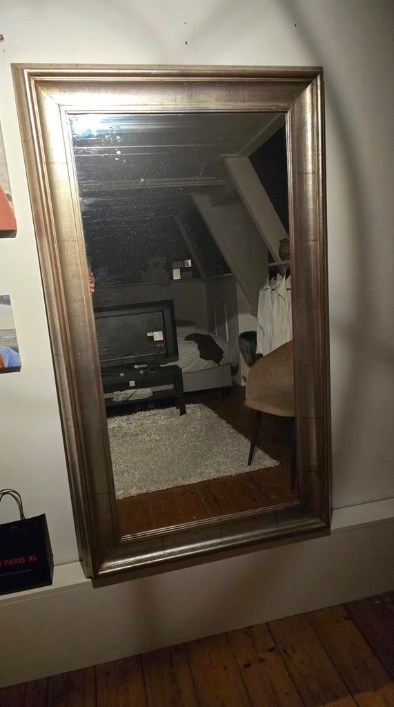Grote rechthoekige spiegel met brons/zilverkleurige lijst, Huis en Inrichting, Woonaccessoires | Spiegels, Ophalen, Gebruikt, 75 tot 100 cm