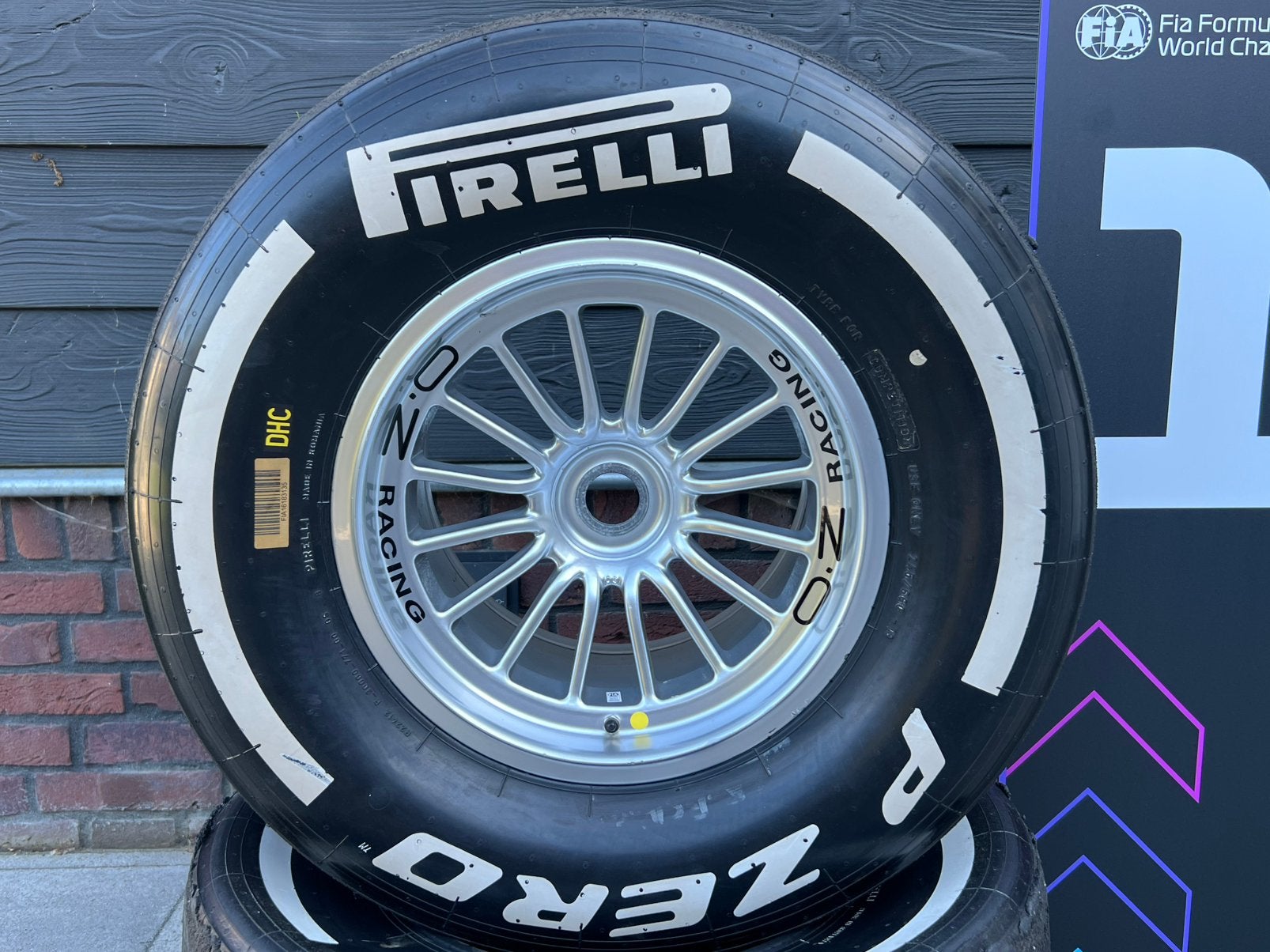 Formule 1 banden sets compleet met OZ velg /Medium Hard Soft, Ophalen, Gebruikt, Formule 1