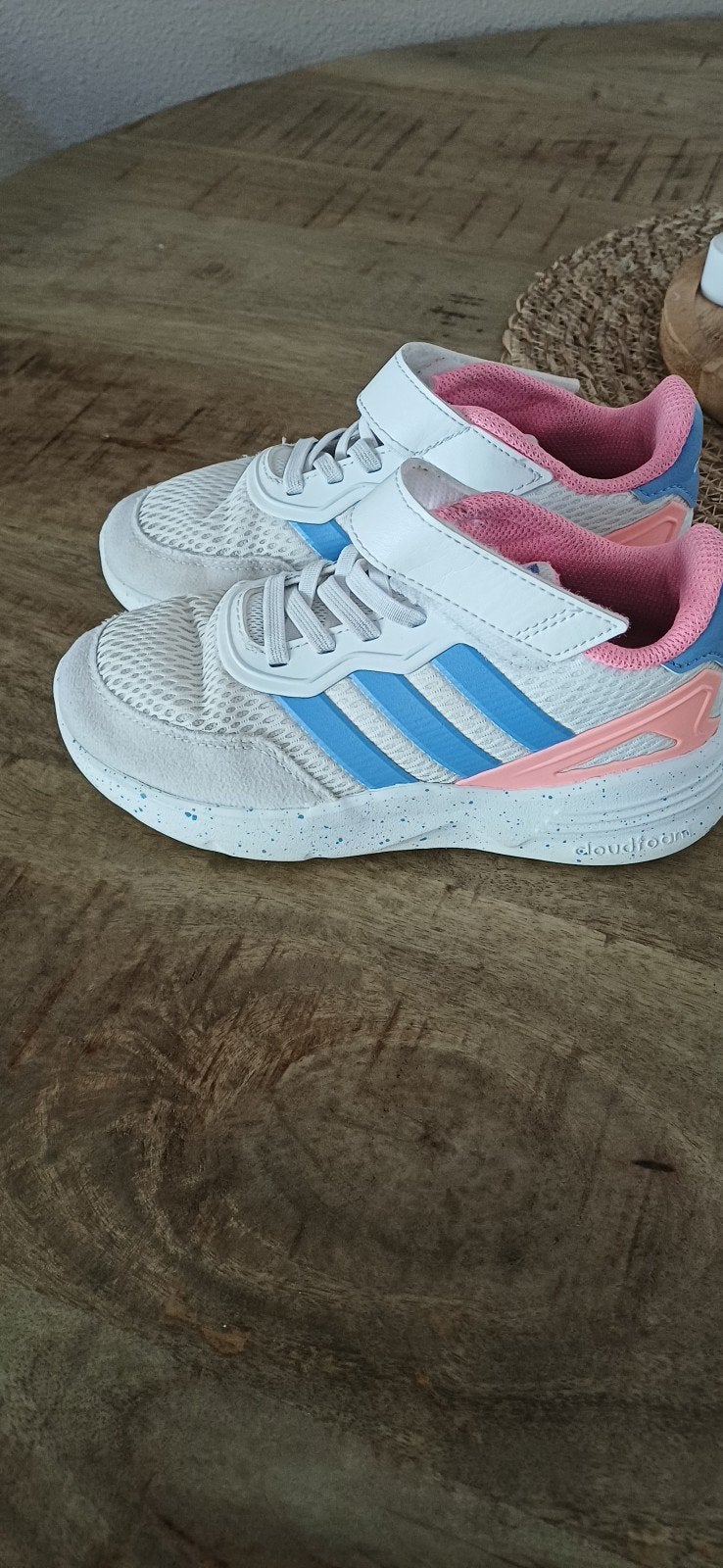 Adidas maat 31 weinig gedragen, Ophalen of Verzenden, Zo goed als nieuw, Overige typen, Adidas