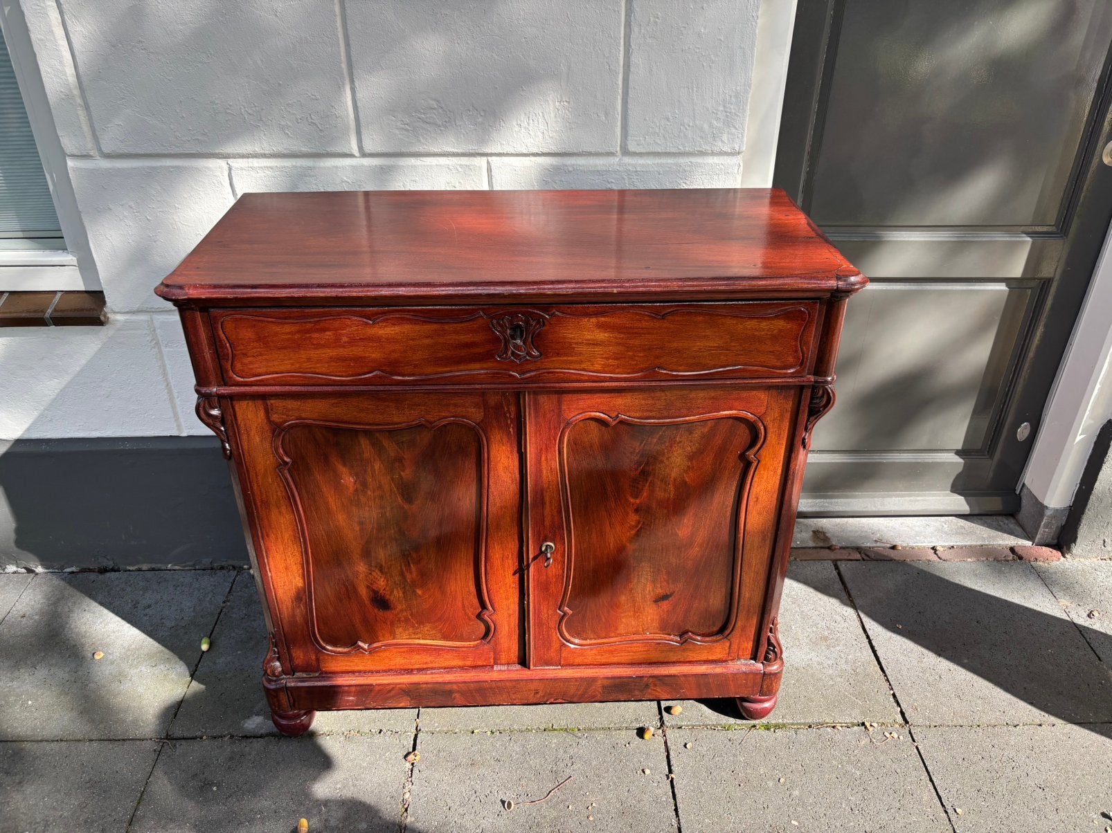 Mooie antieke brocante Biedermeier notenhouten commode, Ophalen, 50 tot 70 cm, 100 cm of meer, Zo goed als nieuw
