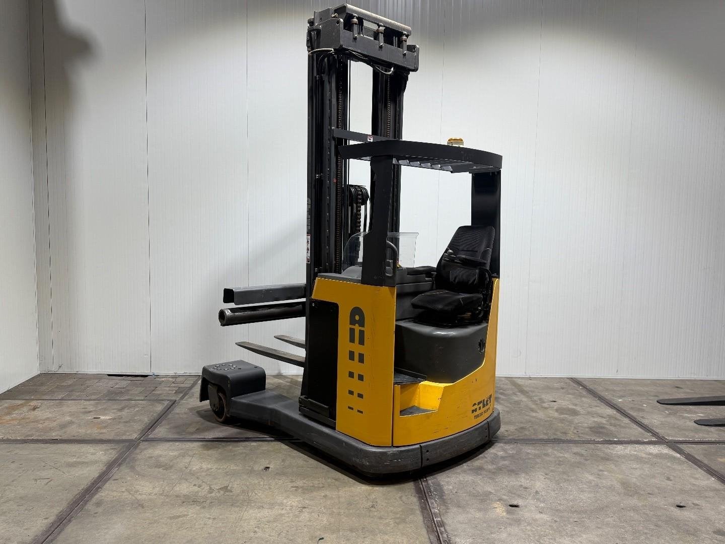 Atlet Vierweg Reachtruck Triplex 6,8M vorkversteller Vierweg, Zakelijke goederen, Machines en Bouw | Heftrucks en Intern transport
