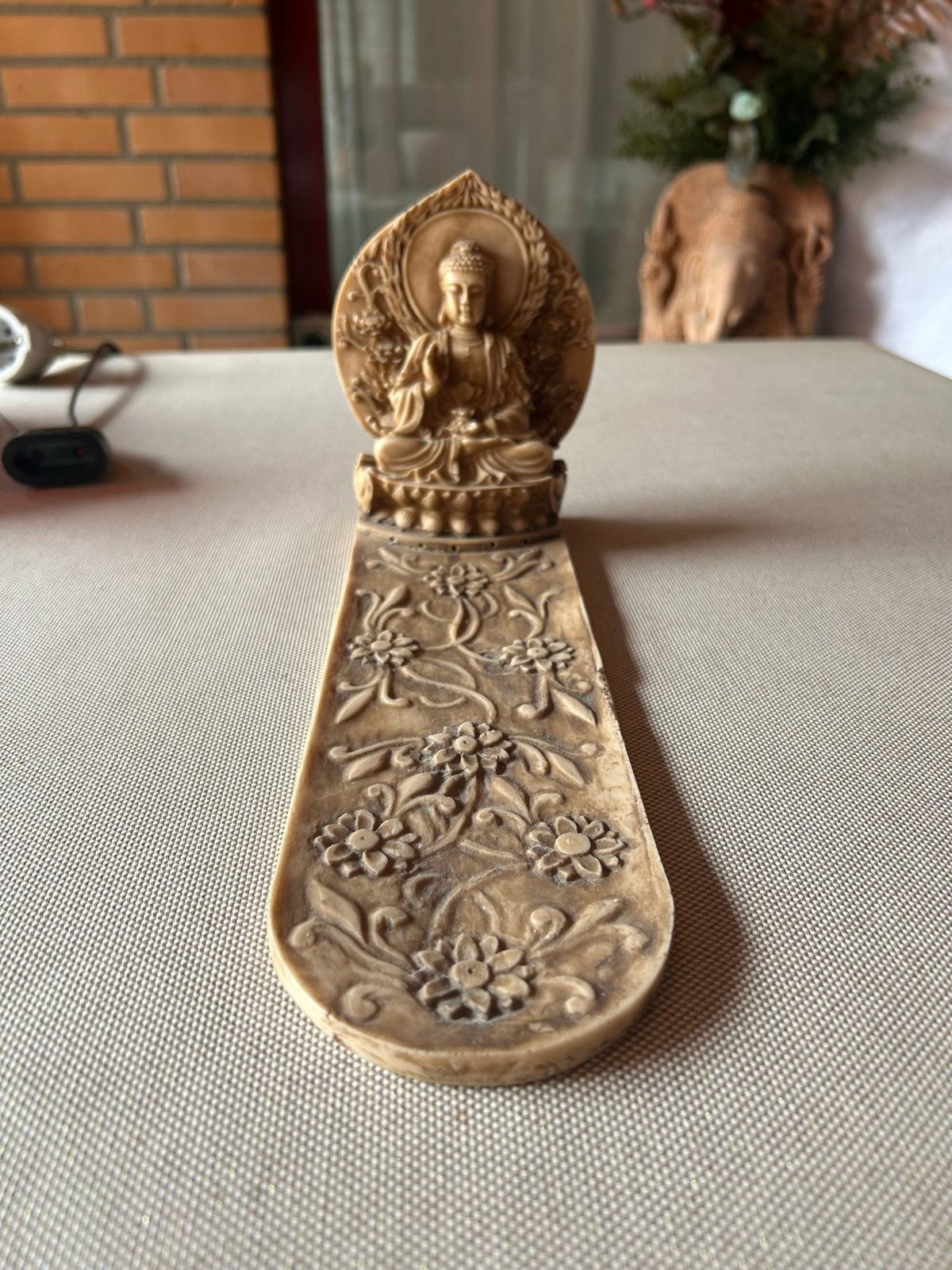 Boeddha wierookhouder met reliëf, Ophalen, Met reliëf, Beige, Zo goed als nieuw