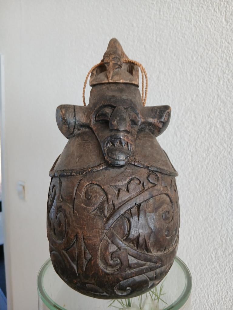 Dayak Borneo Kalimantan indonesische houten pot container, Antiek en Kunst, Ophalen of Verzenden