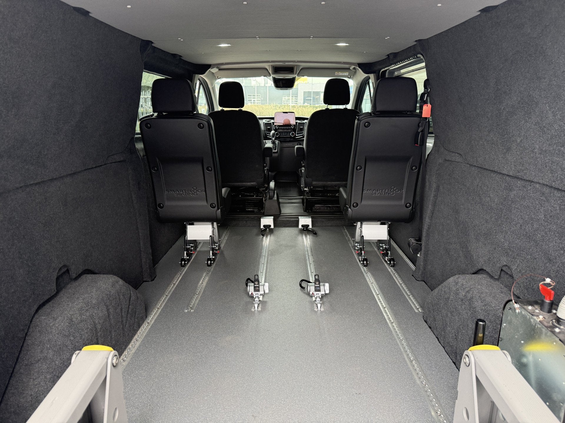 Ford Transit Custom 4+1 Rolstoelbus 300 2.0 TDCI L2H1 Limite, 4 cilinders, Origineel Nederlands, Bedrijf, Diesel