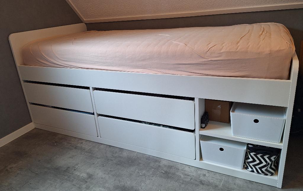bed Ikea Släkt met 4 opbergladen, Huis en Inrichting, Slaapkamer | Bedden, Ophalen, Eenpersoons, Hout, 100 cm