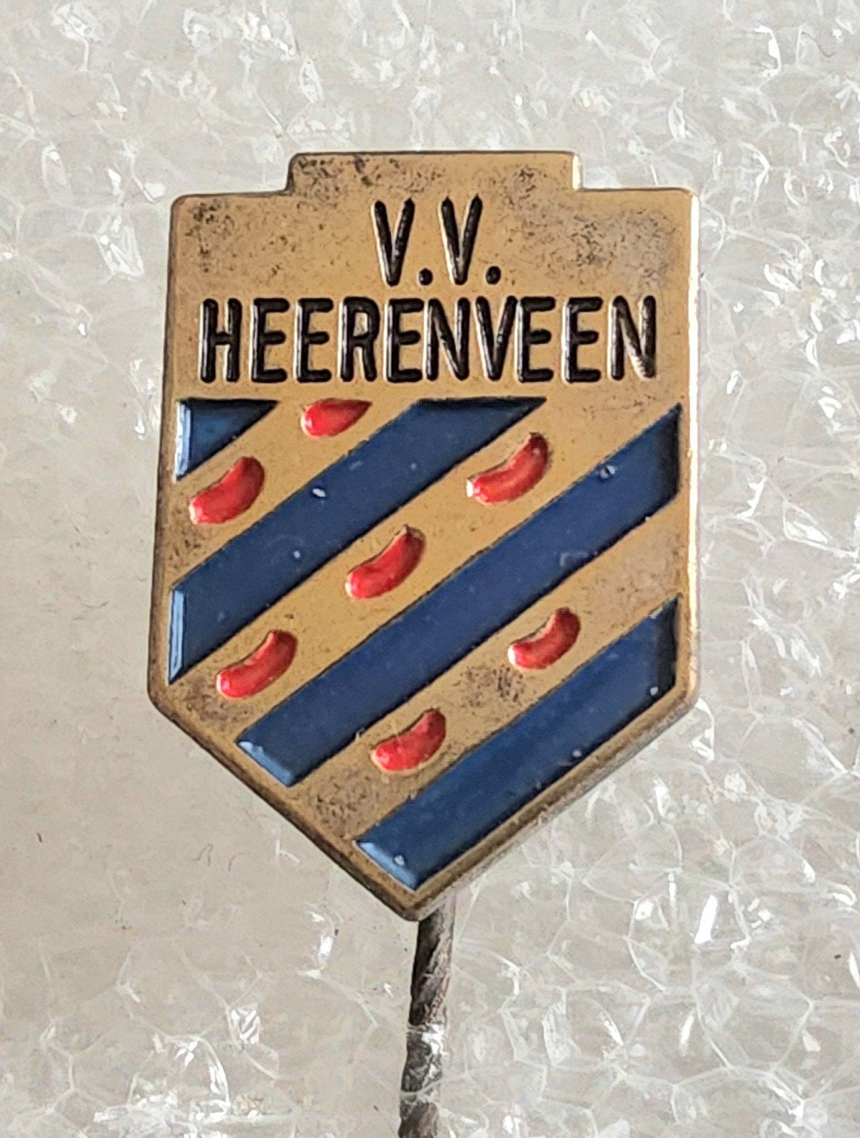 Vintage V.V. Heerenveen Speldje, Ophalen of Verzenden, Gebruikt, Sport, Speldje of Pin
