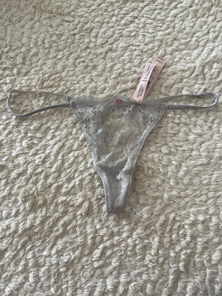 Victoria's Secret Kanten String met Strass - Grijs, Ophalen of Verzenden, Grijs, String