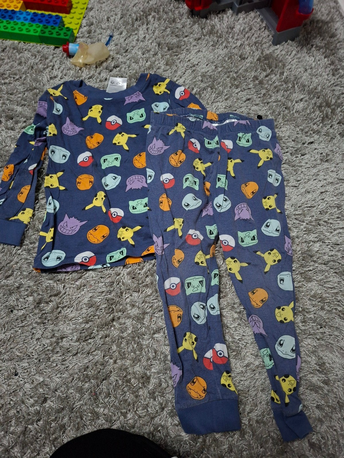 Pokemon pyjama van H&M, maat 98/104, Nacht- of Onderkleding, Gebruikt, Verzenden, H&M