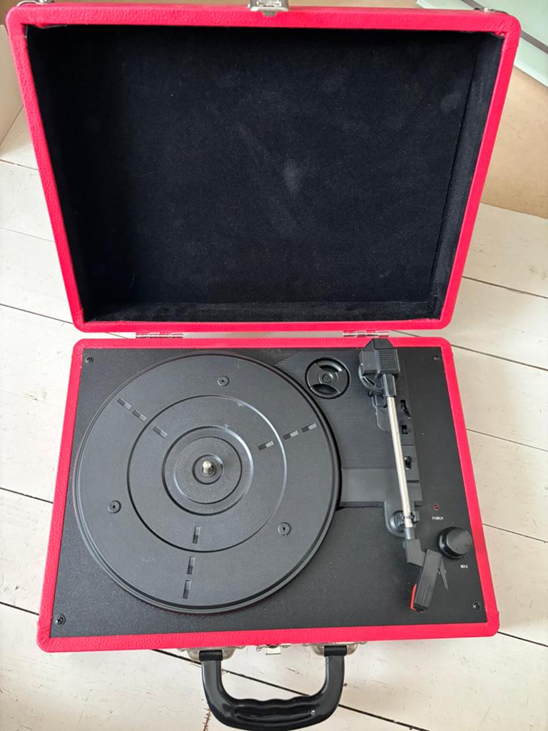 Koffer platenspeler rood, Audio, Tv en Foto, Platenspelers, Ophalen of Verzenden, Zo goed als nieuw, Overige merken