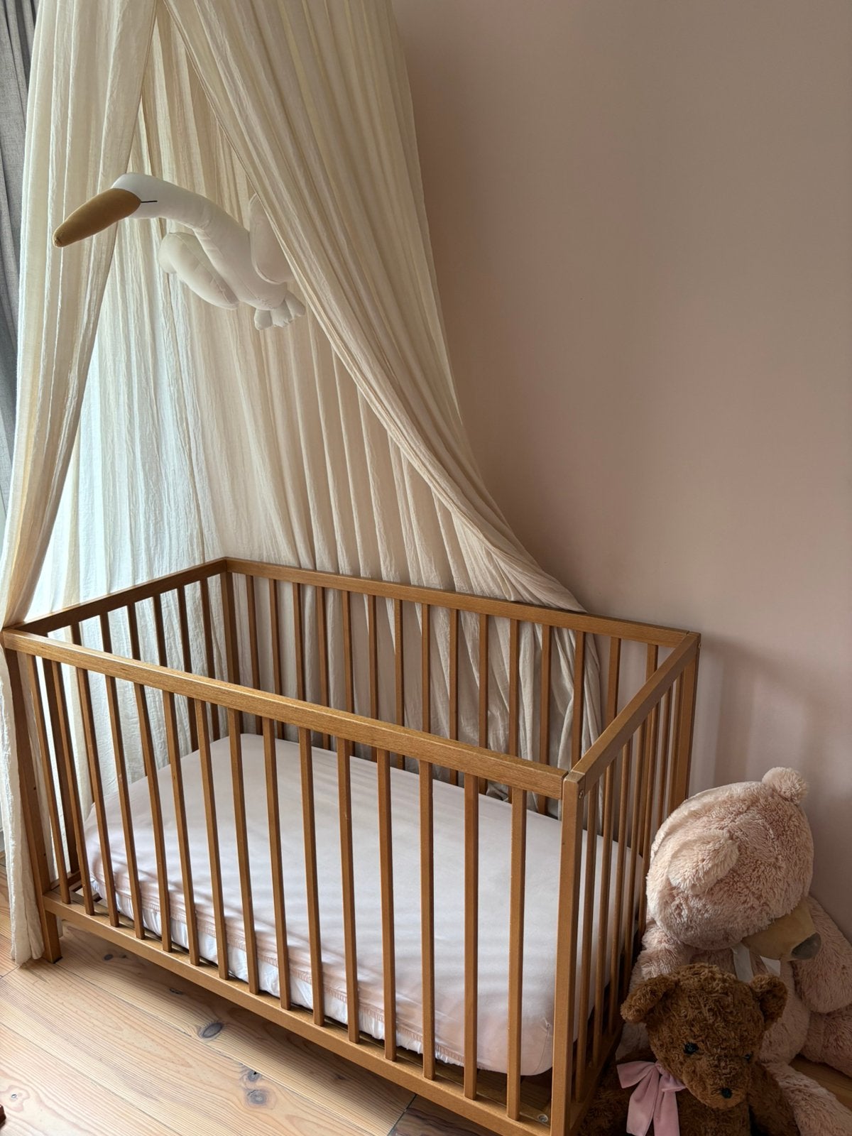 Petit Amelie ledikant / babybedje incl matras en beddengoed, Ophalen, Zo goed als nieuw, Ledikant
