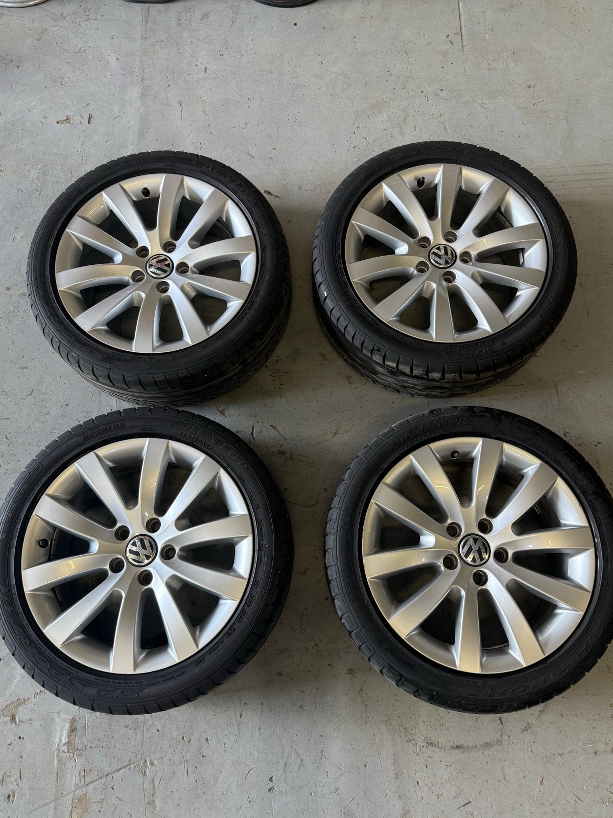 Orginele Scirocco velgen 17 inch - Dunlop banden, Auto-onderdelen, Banden en Velgen, Ophalen, Velg(en), 17 inch, Zomerbanden