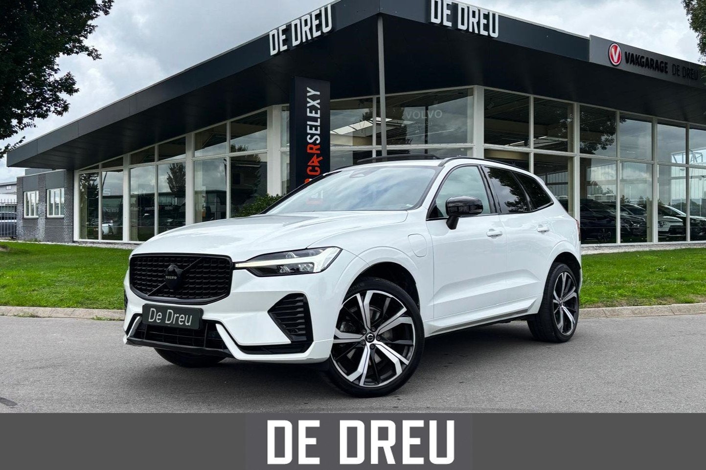 Volvo XC60 2.0 T6 Recharge AWD R-Design | PANO | MEMORY | CA, Automaat, Gebruikt, 1969 cc, Bedrijf