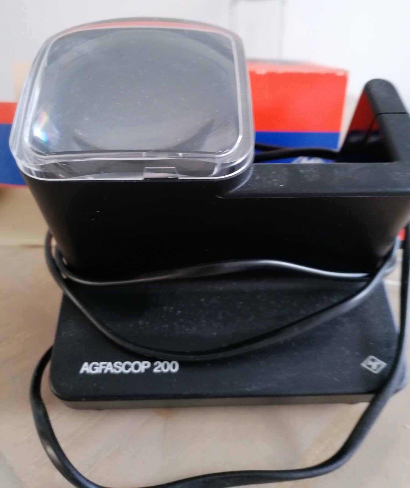 Agfascop 200 diaprojector met originele doos, Audio, Tv en Foto, Diaprojectors, Ophalen of Verzenden, Gebruikt, Met scherm