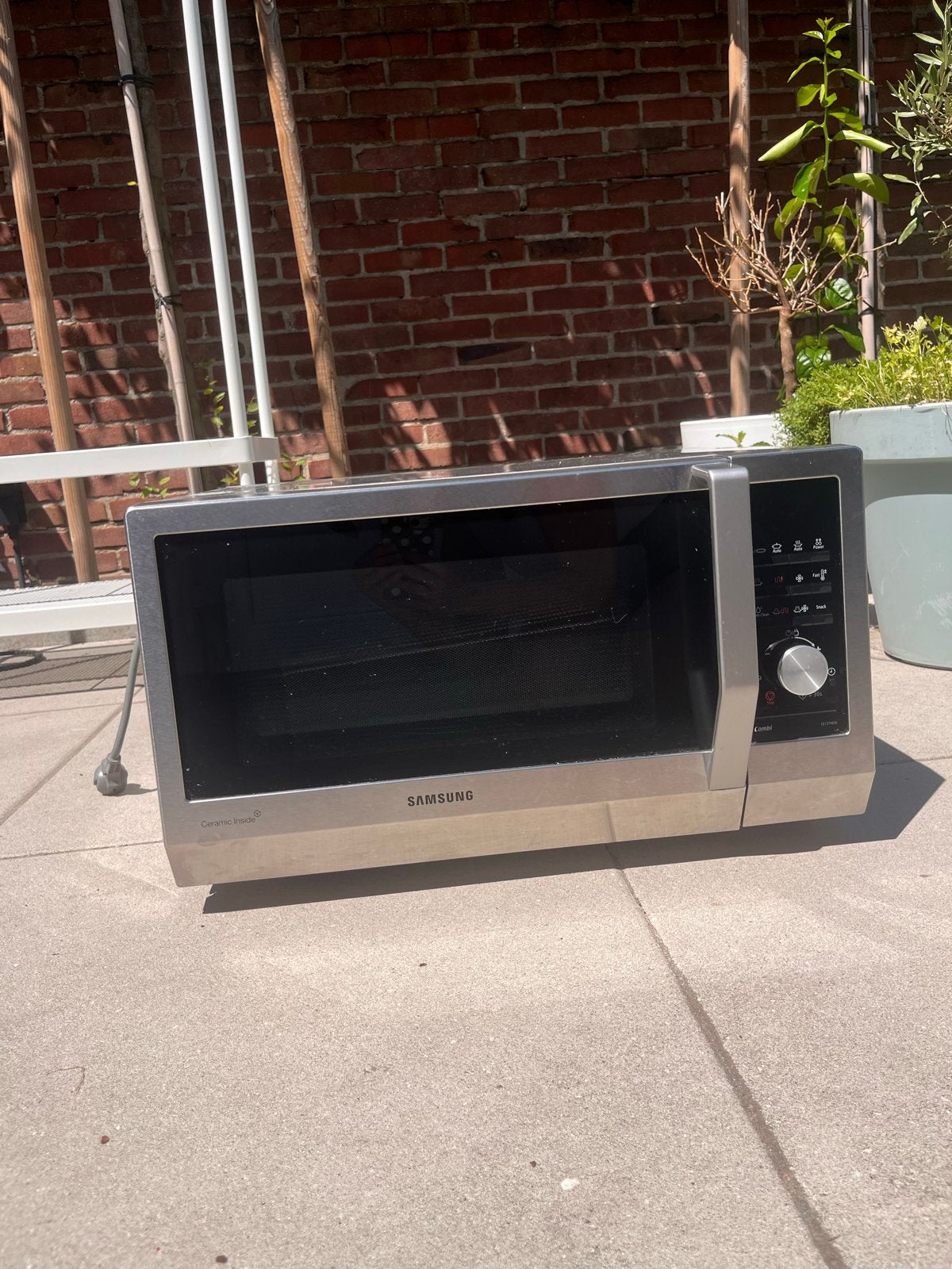 Nette Samsung combi magnetron - Ruim en werkt naar behoren, Witgoed en Apparatuur, Magnetrons, Gebruikt, Vrijstaand, Combimagnetron