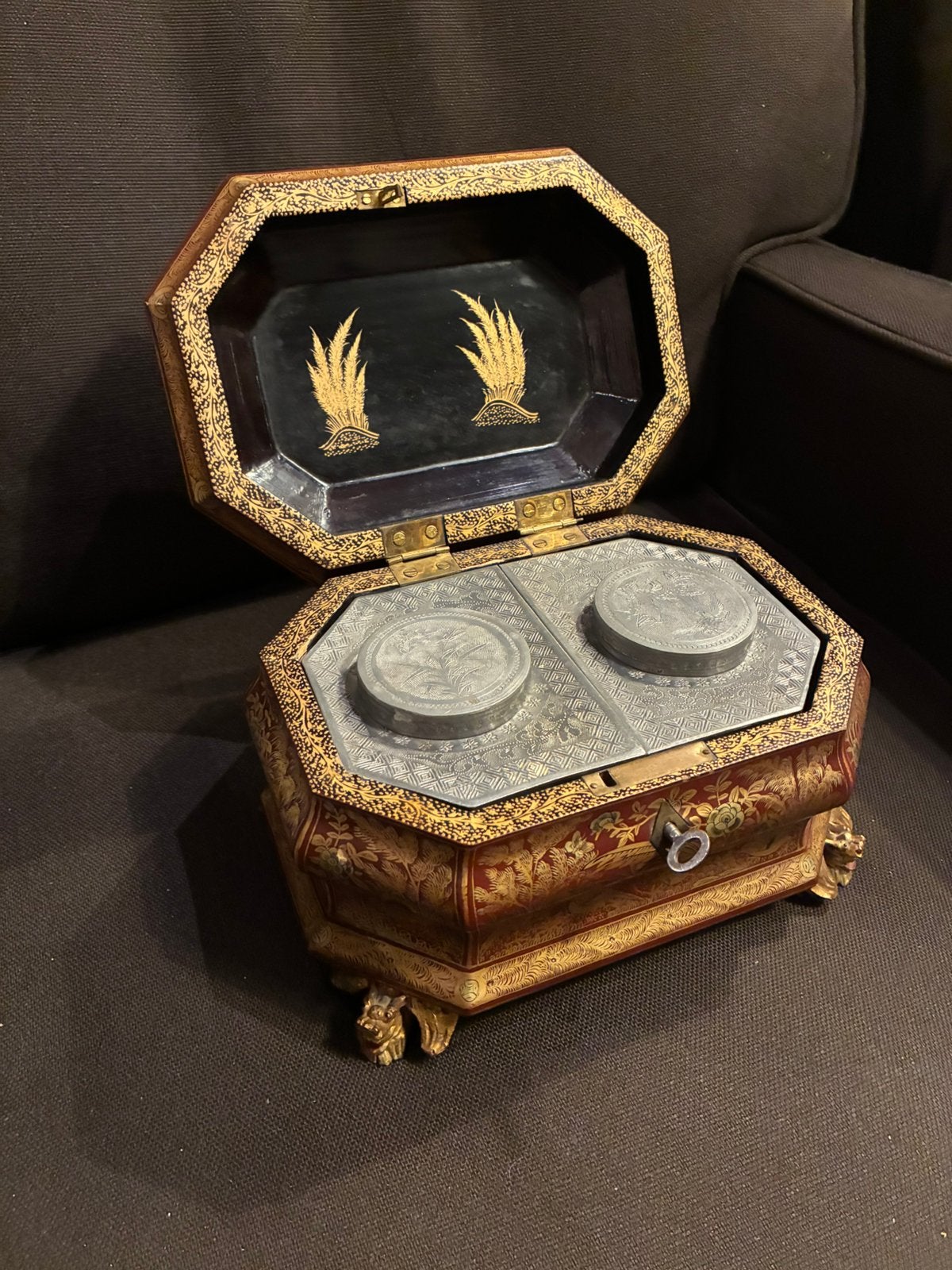 Goudvergulde lakwerk theedoos, Rococo-stijl, Qing-dynastie., Antiek en Kunst, Ophalen of Verzenden