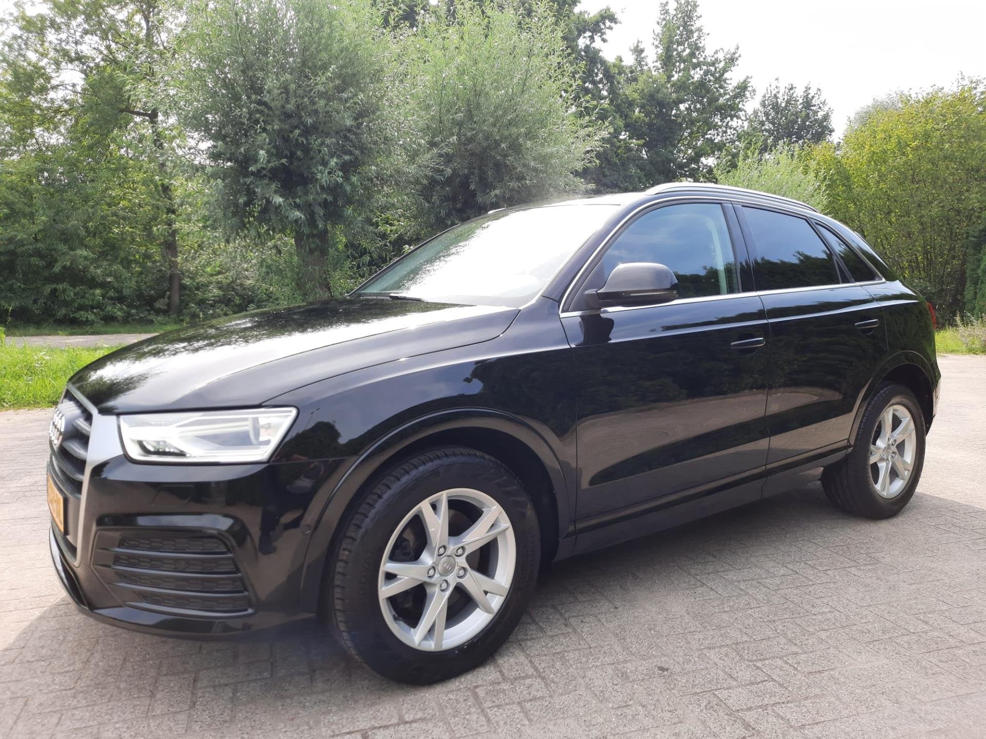 Audi Q3 2.0 TDI Adrenalin VOL SPORT LEER ECC PANORAMADAK, Auto's, Audi, 1490 kg, Gebruikt, 4 cilinders, Zwart
