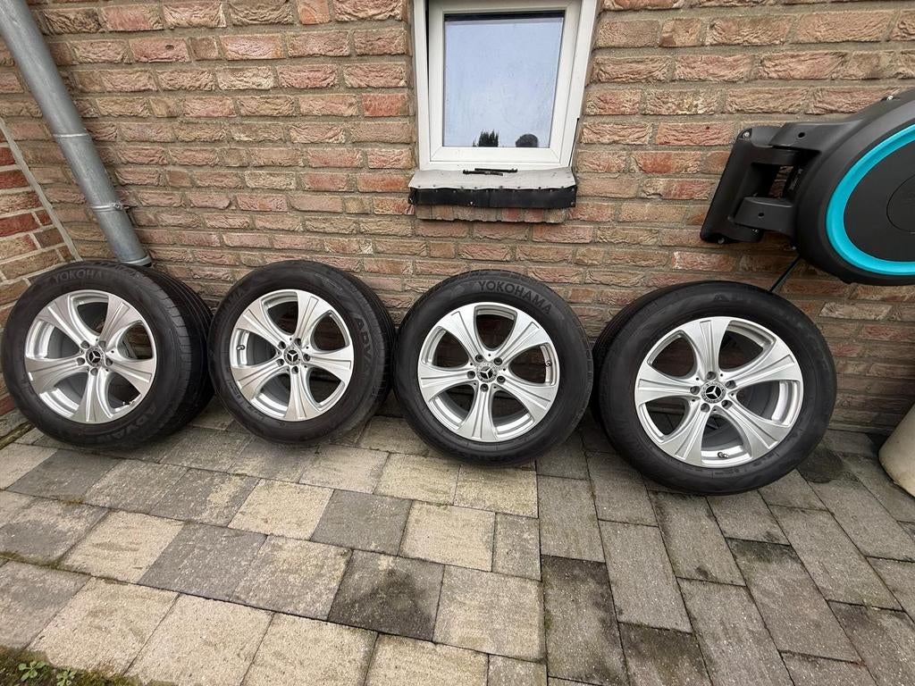 Mercedes GLC GLB 18 inch 5x112 Yokohama, Auto-onderdelen, Banden en Velgen, 18 inch, Banden en Velgen, Ophalen of Verzenden, 235 mm