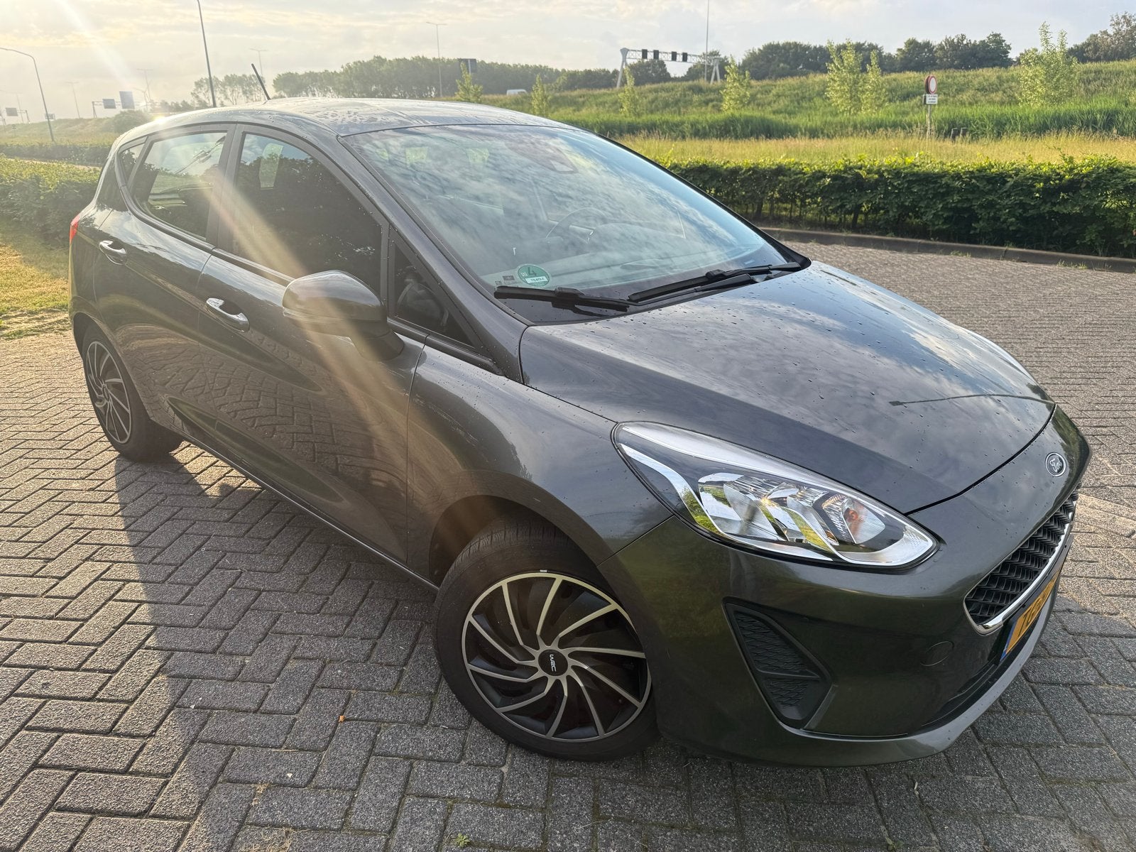 Ford Fiësta 1.1 85pk 5dr 2018 Grijs, Voorwielaandrijving, 40 €/maand, Origineel Nederlands, Handgeschakeld