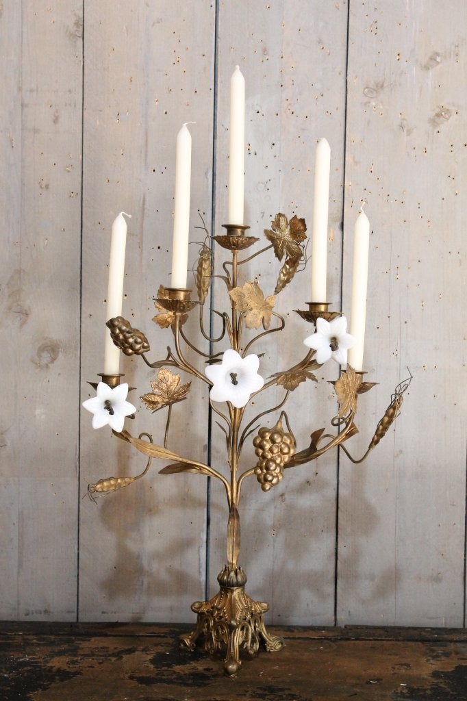Kerk kandelaar met opaline bloem, Antiek en Kunst, Antiek | Woonaccessoires, Ophalen of Verzenden
