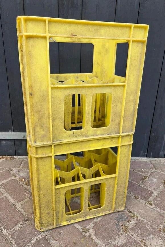 Winters maarheeze retro gele kratten voor flessen 2 stuks, Doe-het-zelf en Verbouw, Kratten en Dozen, Gebruikt, 40 tot 60 cm, 50 tot 75 cm