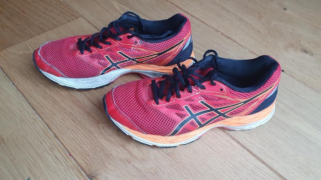 Asics Gel cumulus 18 - maat 38, Sport en Fitness, Loopsport en Atletiek, Ophalen, Hardloopschoenen, Asics