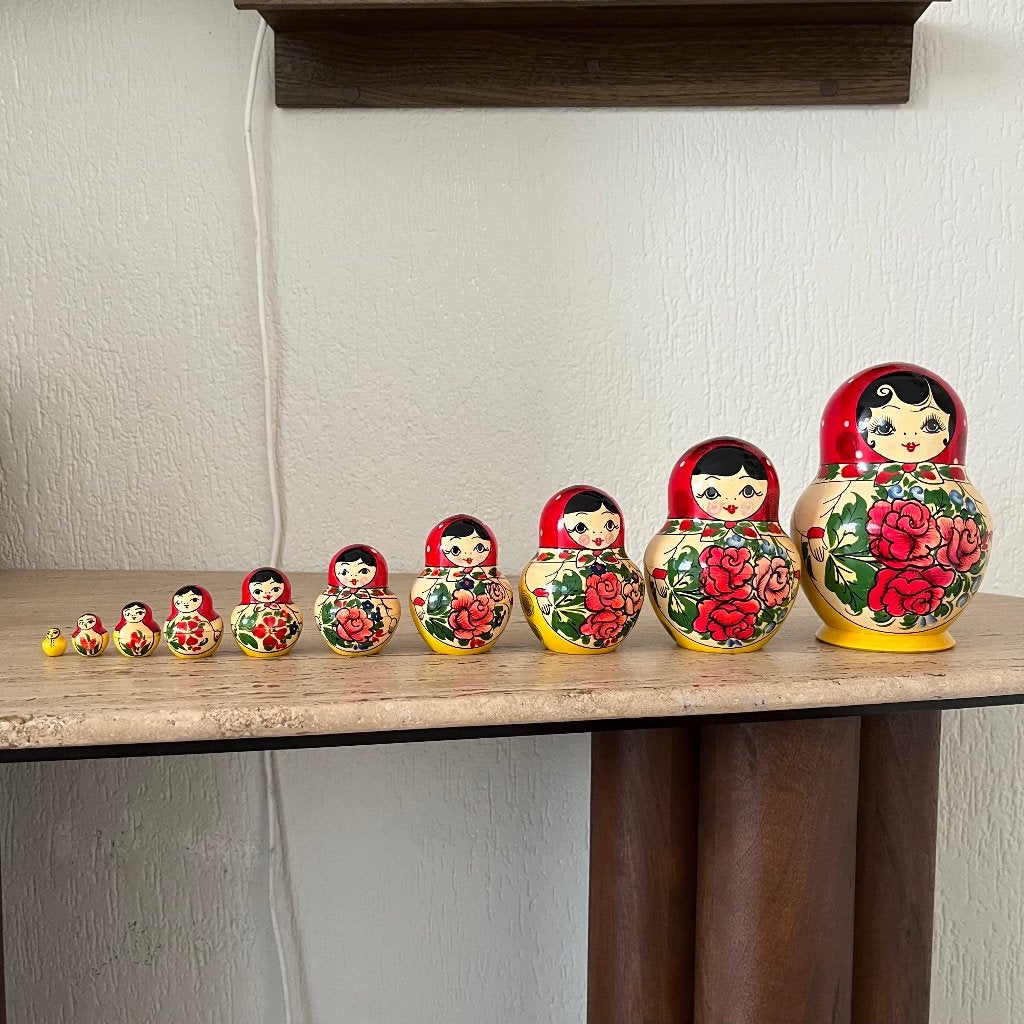 Vintage houten Matroesjka set 10-delig, Ophalen of Verzenden, Zo goed als nieuw, Mens